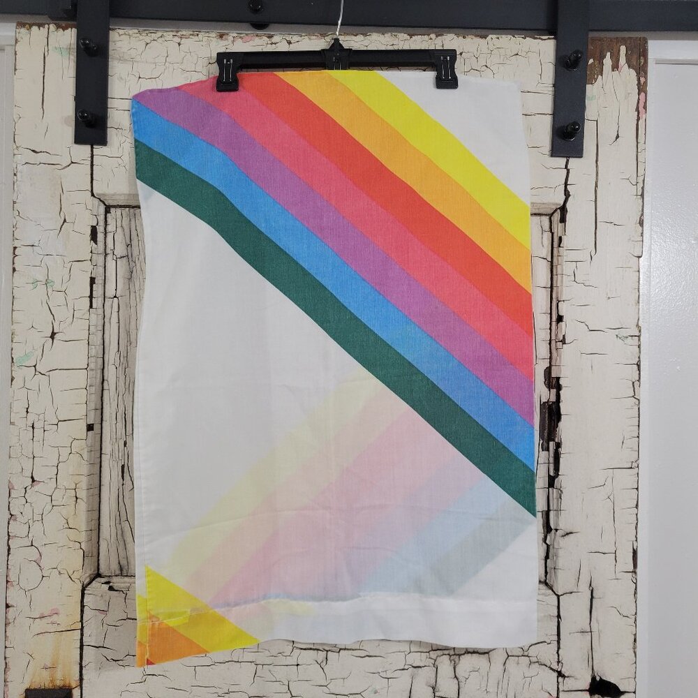 Vtg 70s Mod Retro Thomaston Mills Standard 20x28 Rainbow Stripes Pillowcase USA